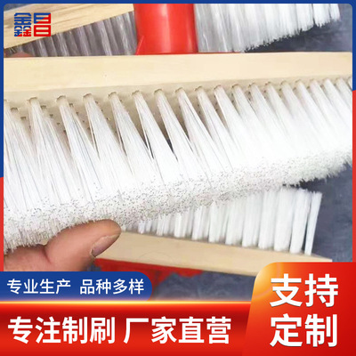 高效清洁新选择 卫生间瓷砖与木制地板的长柄洗地刷测评